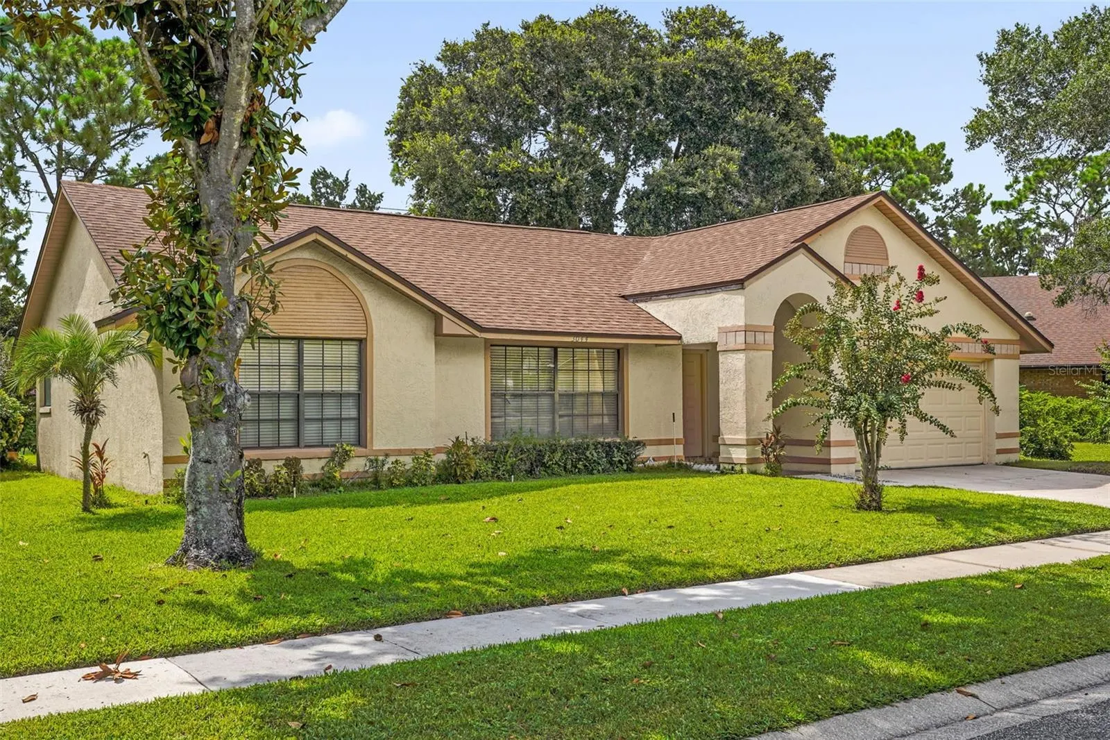 3044 CRESTED CIR