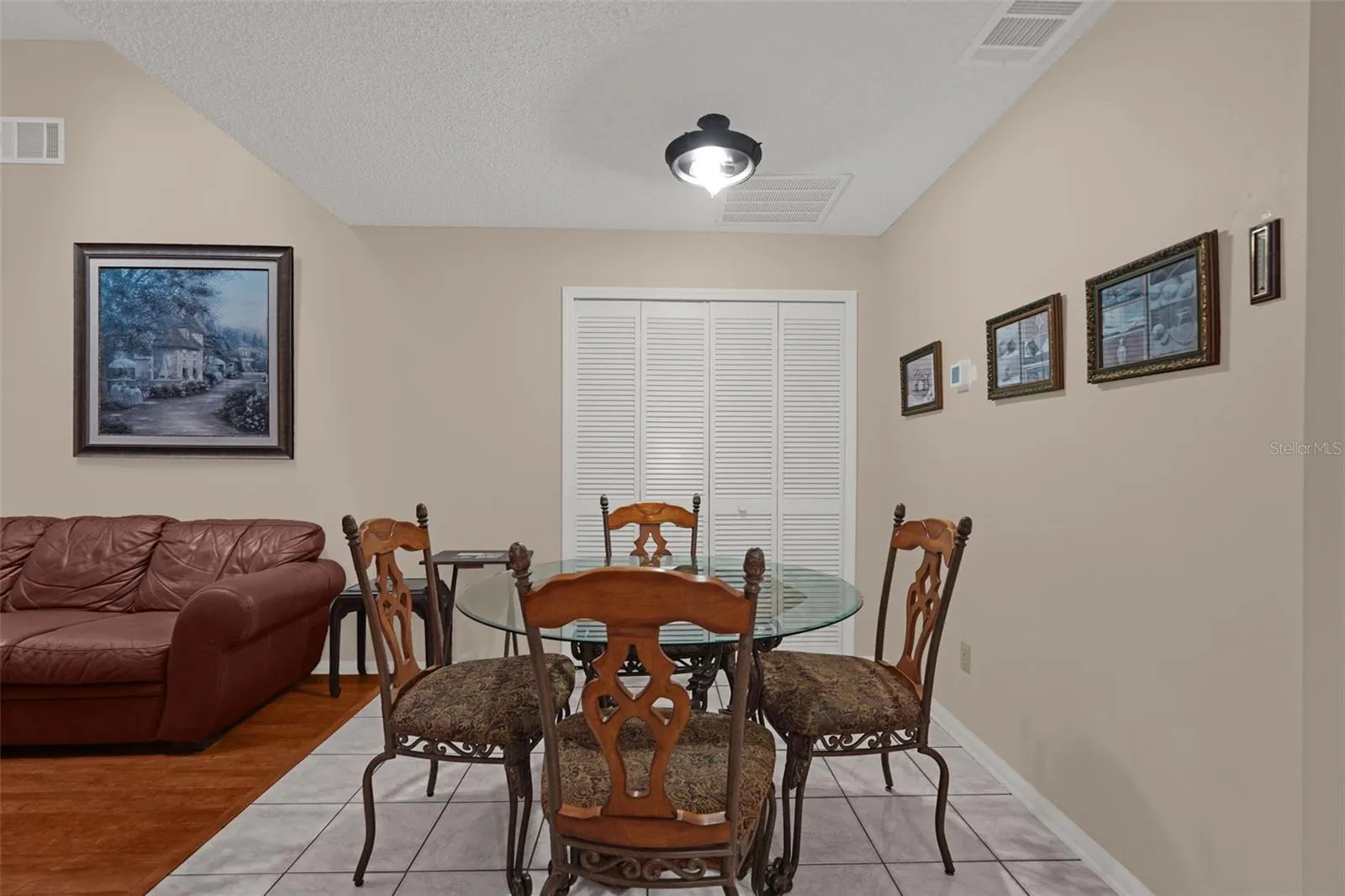 3044 CRESTED CIR