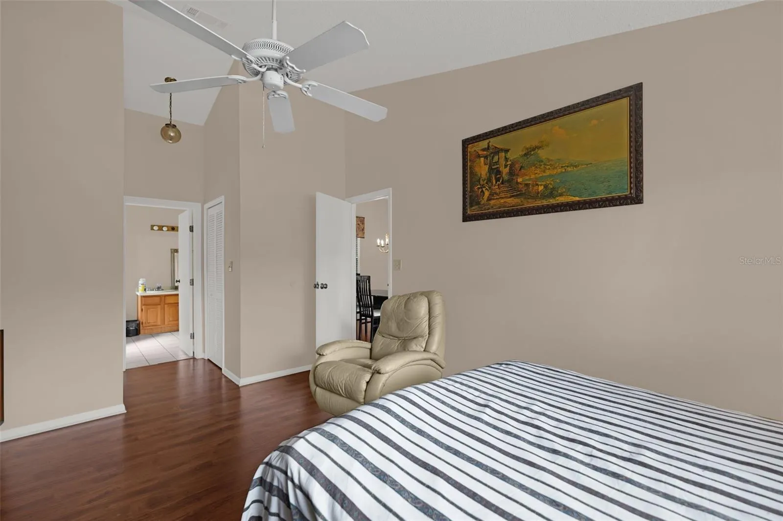 3044 CRESTED CIR