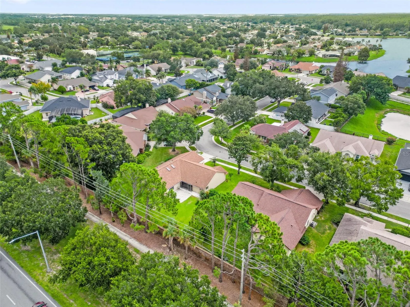 3044 CRESTED CIR