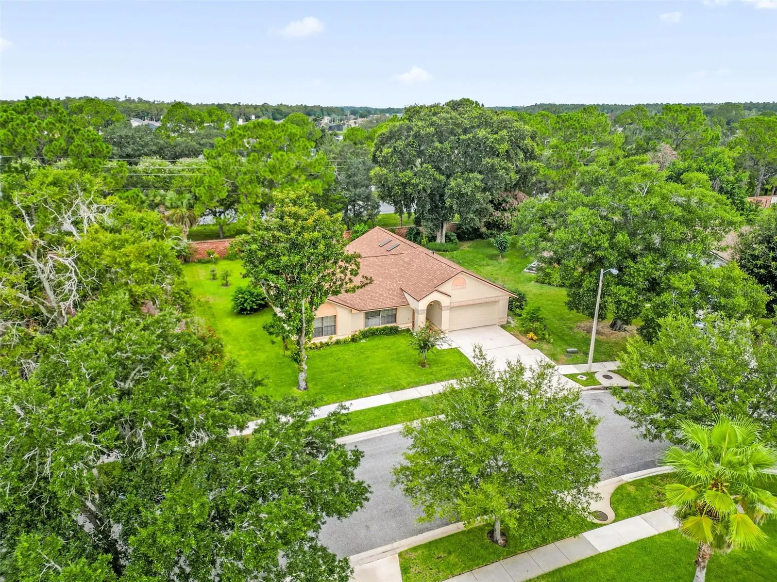 3044 CRESTED CIR