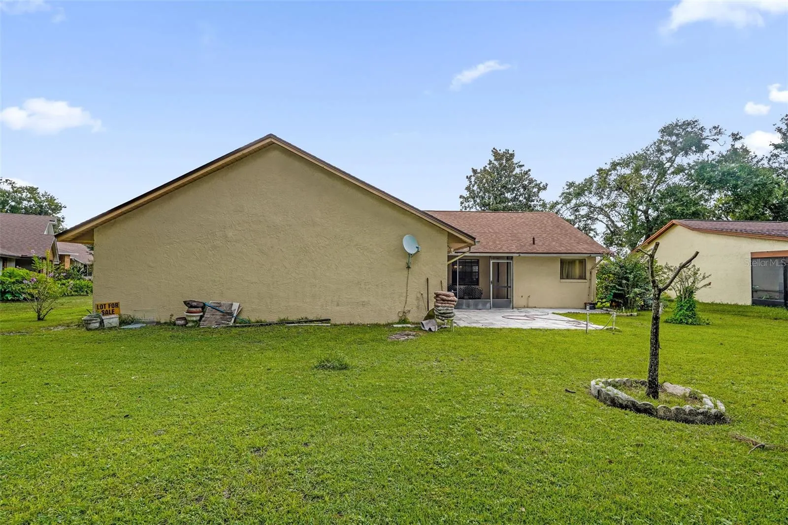 3044 CRESTED CIR