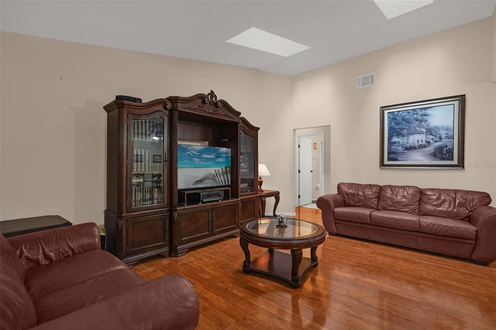 3044 CRESTED CIR