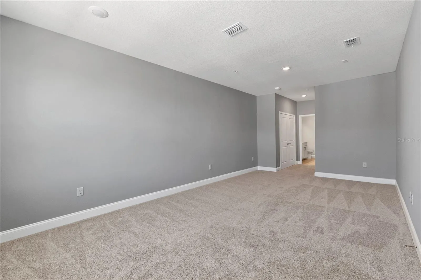 7557 LAUREATE BLVD #6401 #6401