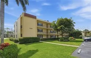 1085 FOREST LAKES DR #102 #102