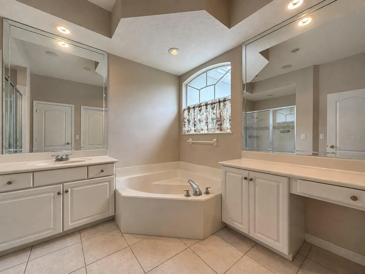 3637 DEVEREAUX CT