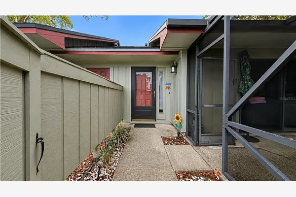 3914 NW CINNAMON TREE CIR