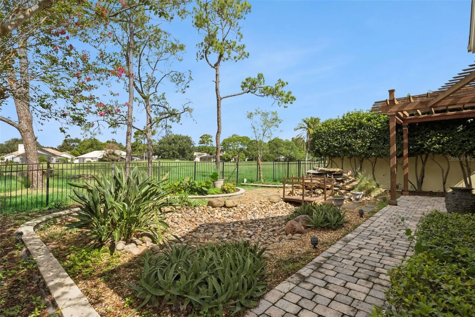 2619 WINDCHIME CT