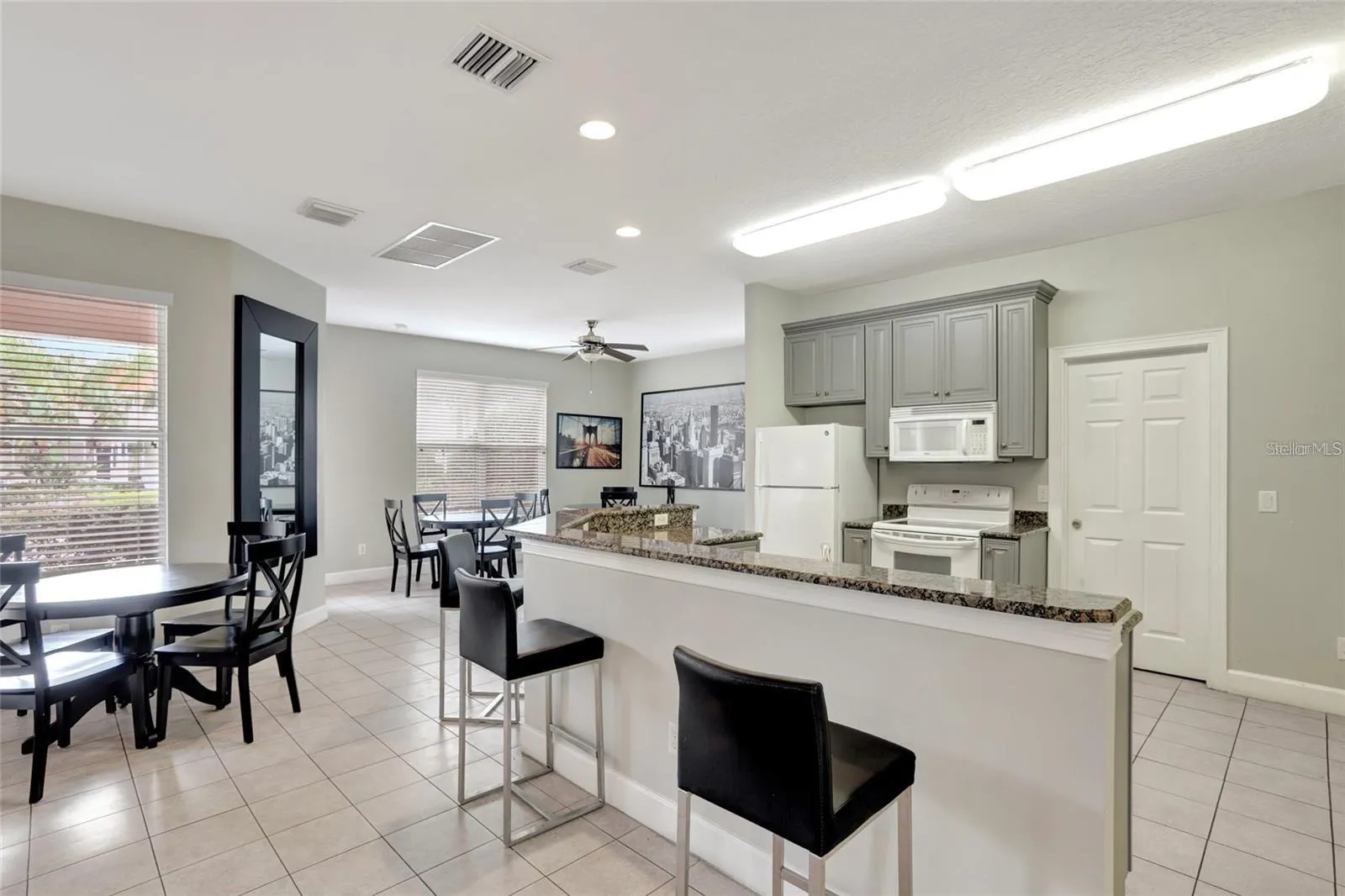 1134 S BEACH CIR