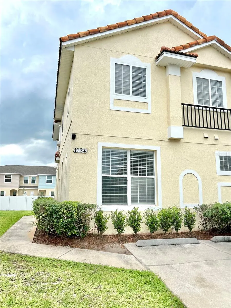 1134 S BEACH CIR