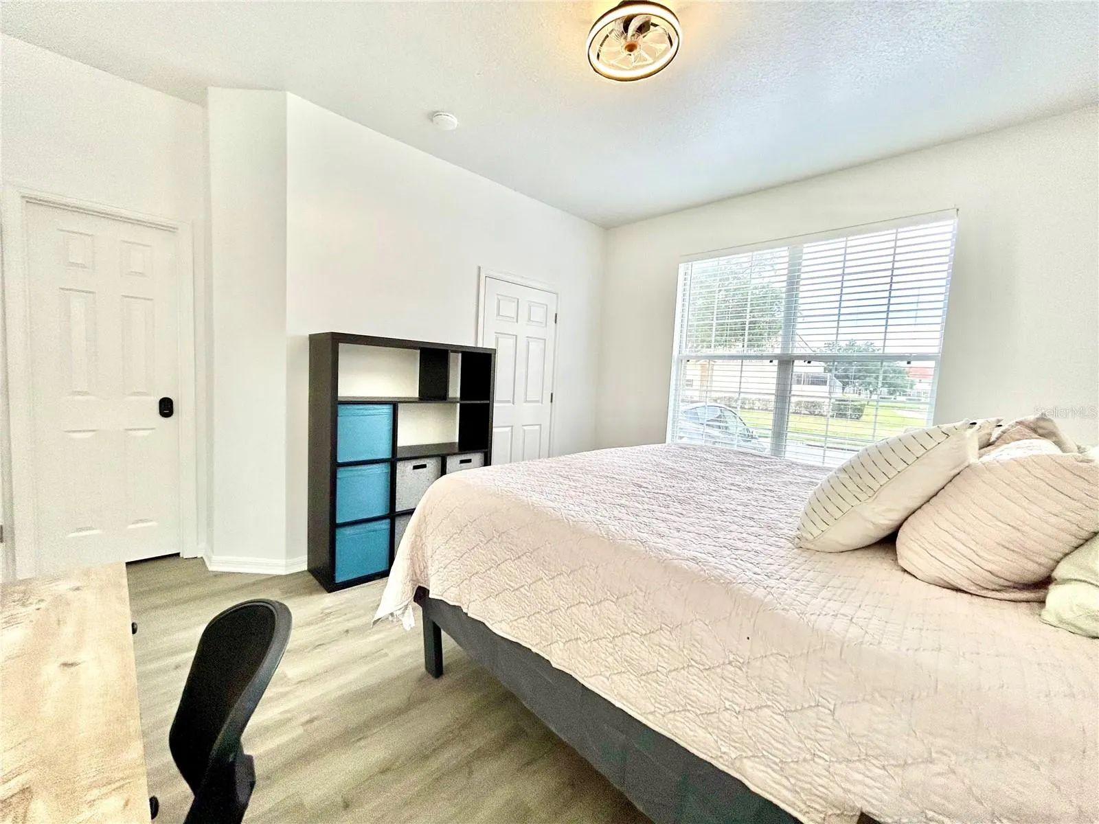 1134 S BEACH CIR