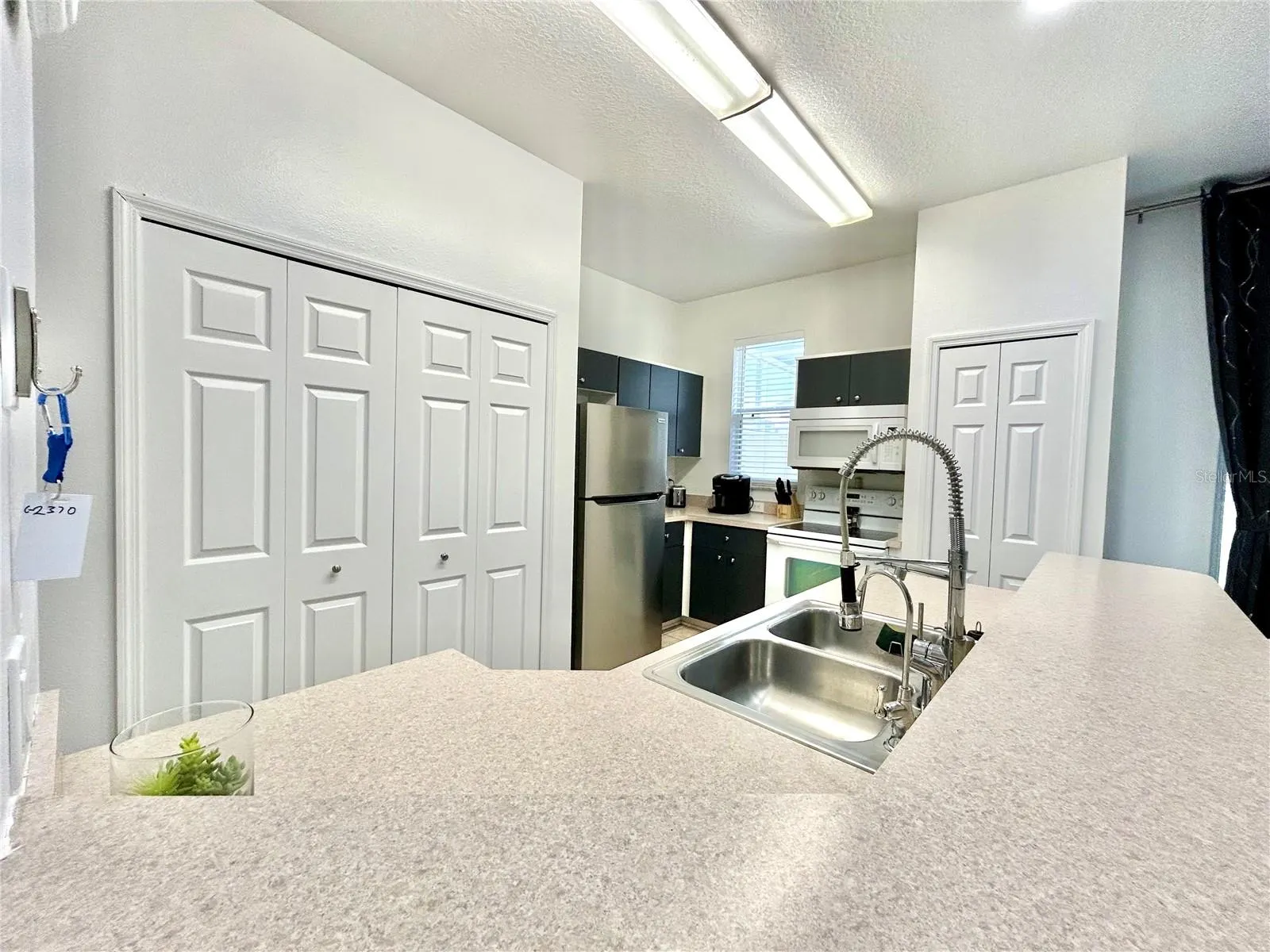 1134 S BEACH CIR