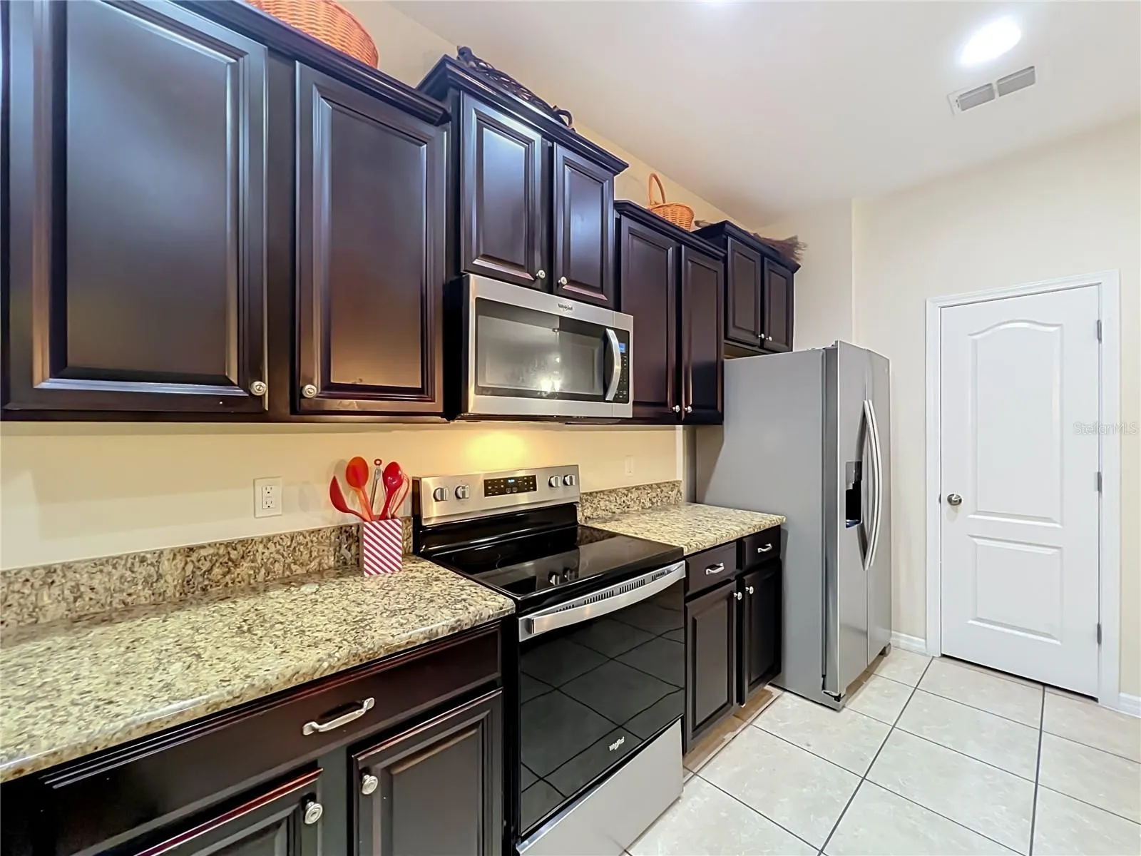 3514 RODRICK CIR