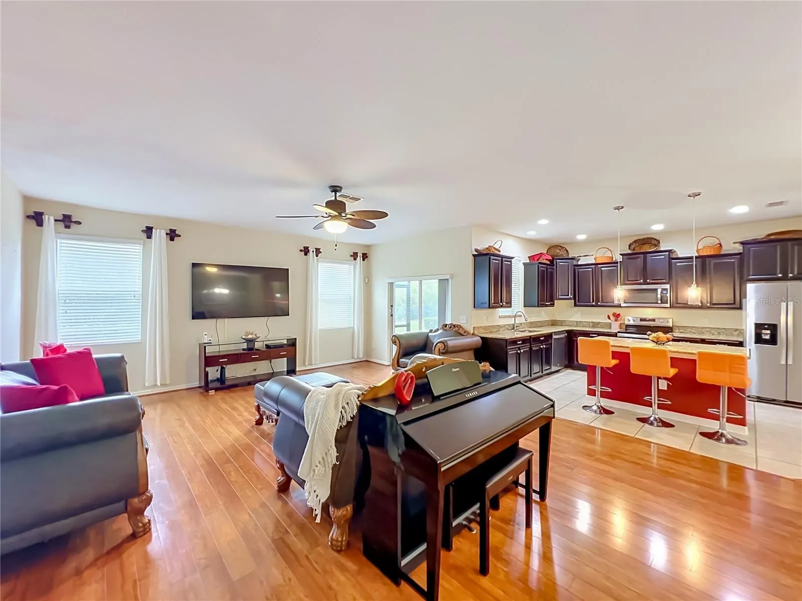 3514 RODRICK CIR