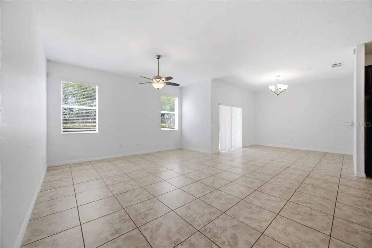 3606 RODRICK CIR