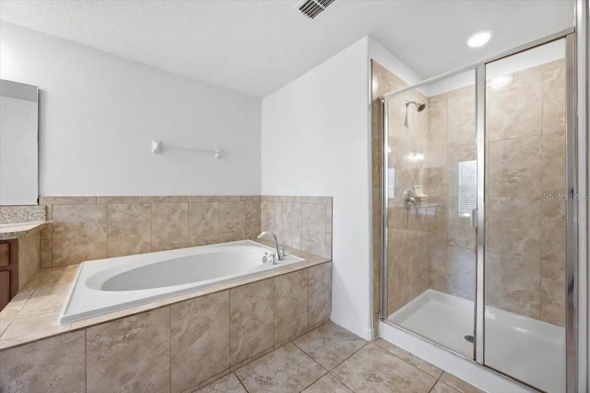 3606 RODRICK CIR