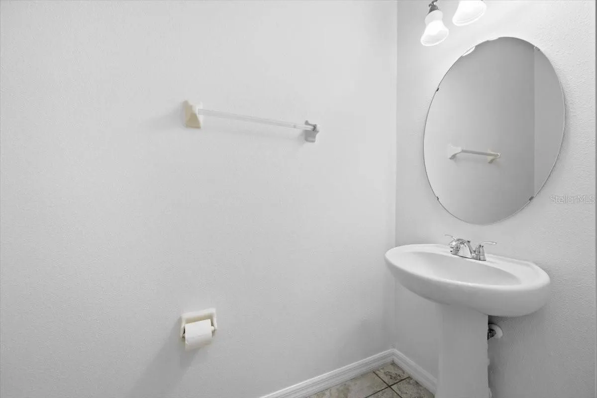3606 RODRICK CIR