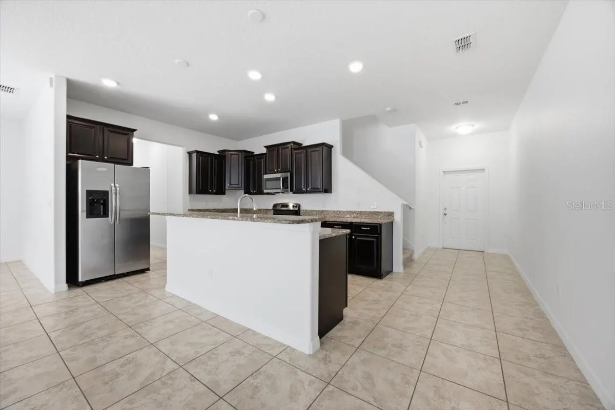 3606 RODRICK CIR