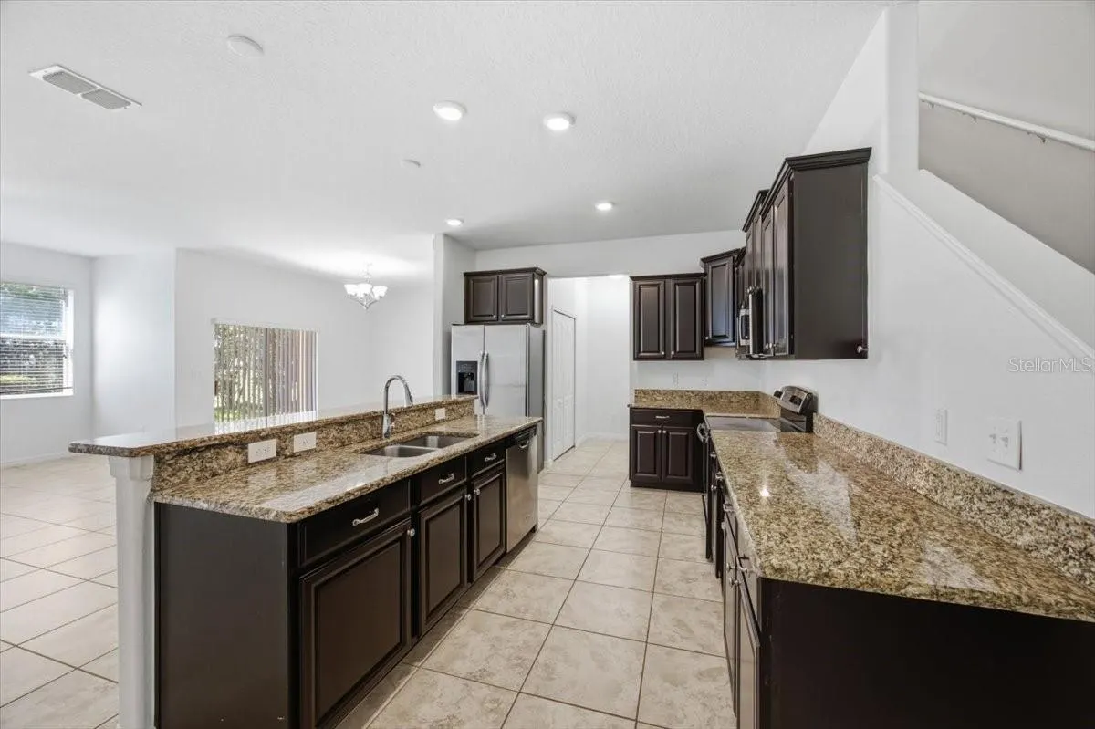 3606 RODRICK CIR