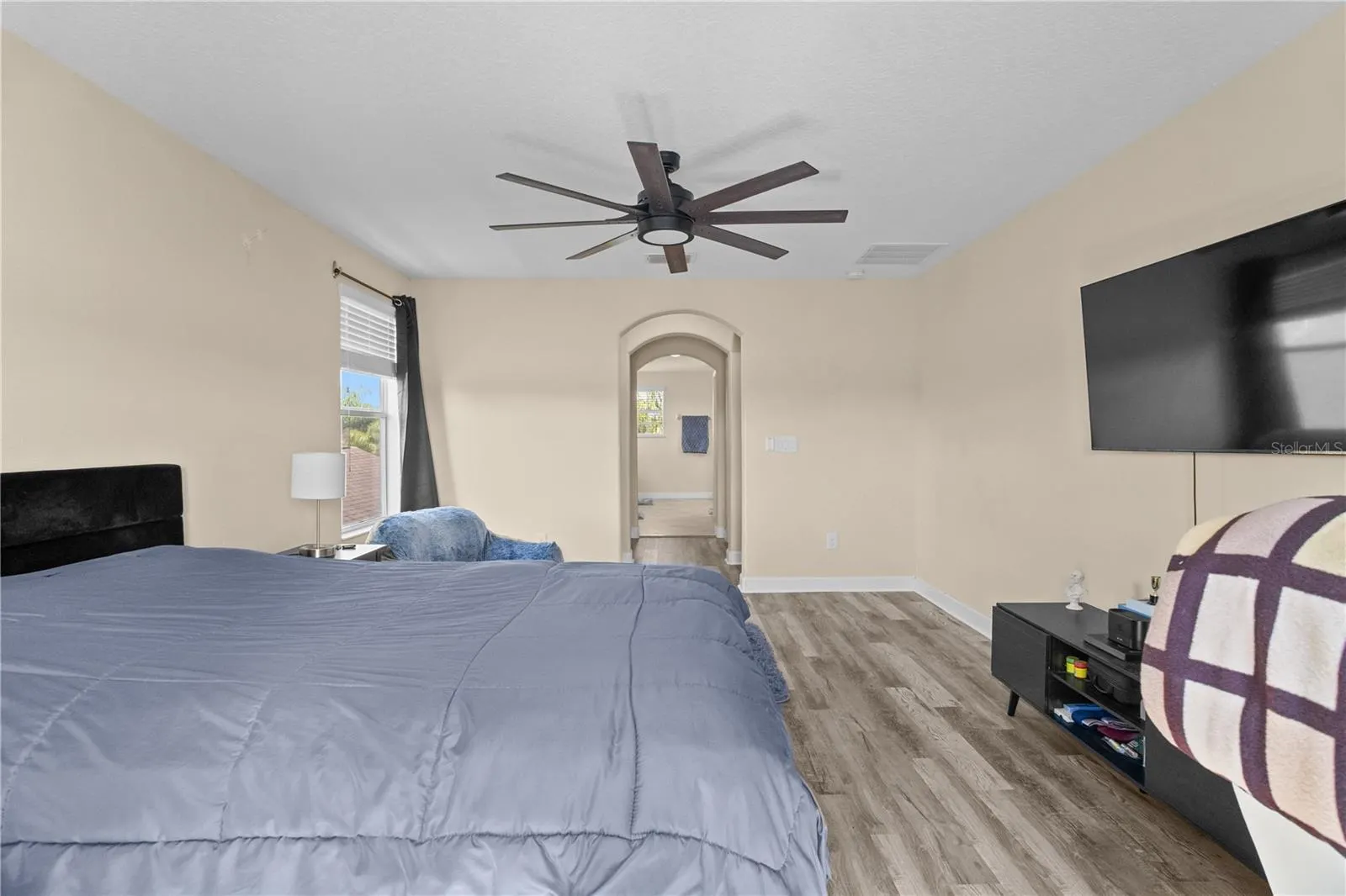 1586 THETFORD CIR