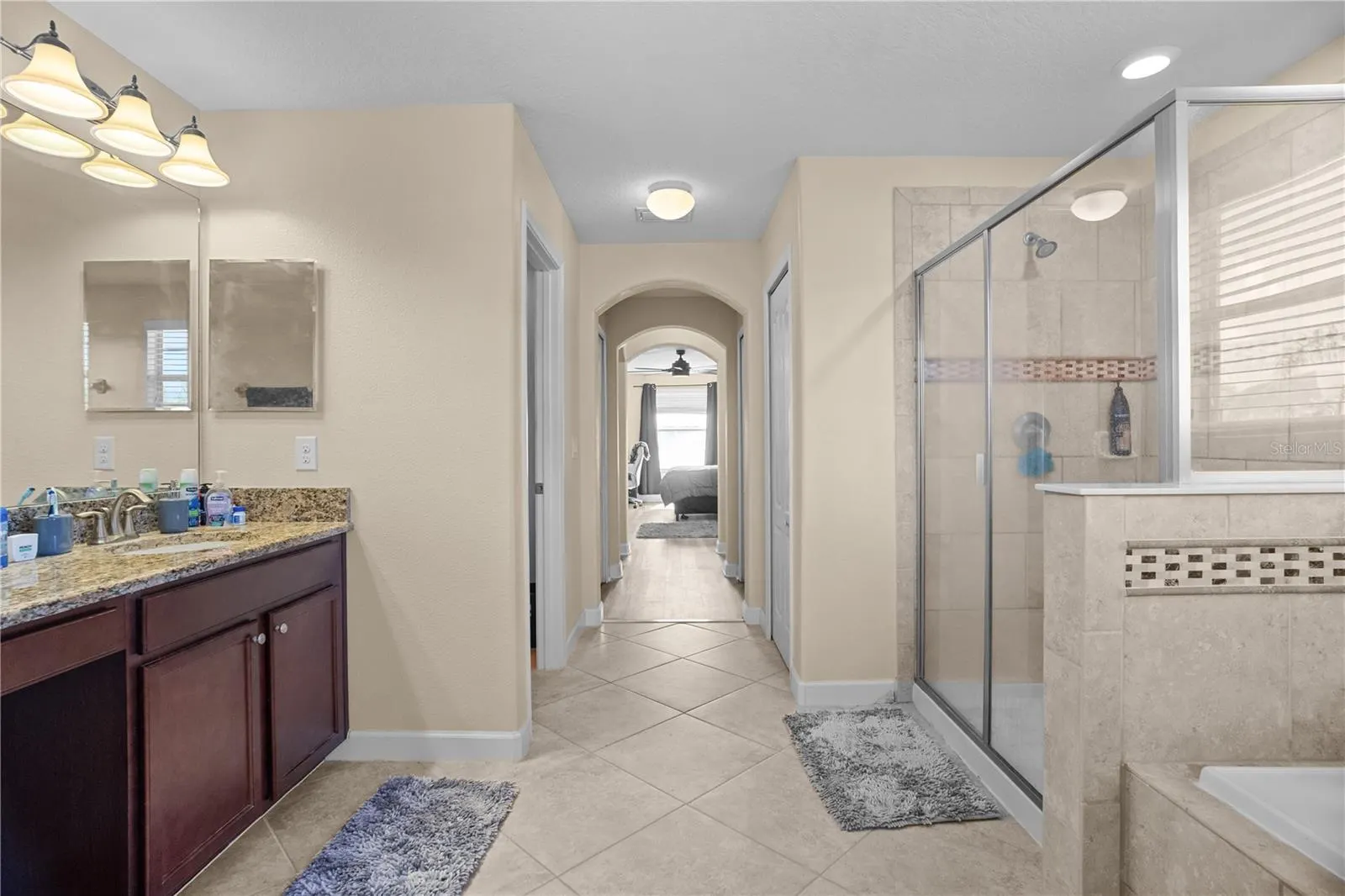 1586 THETFORD CIR