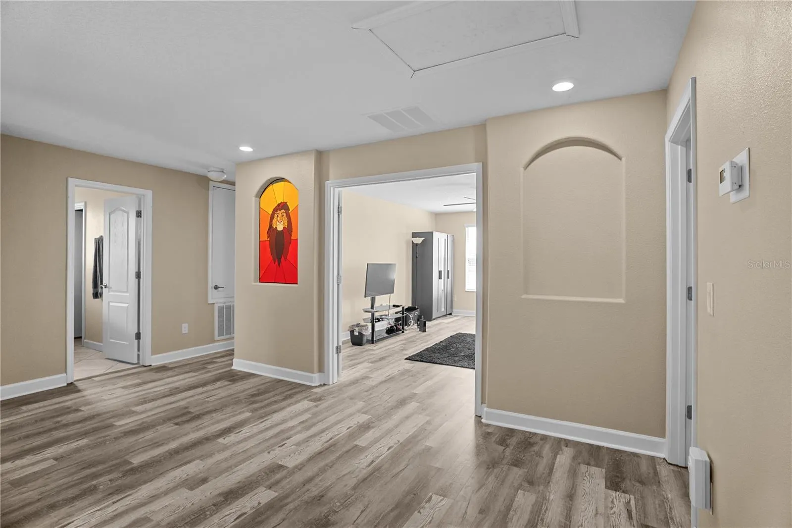 1586 THETFORD CIR