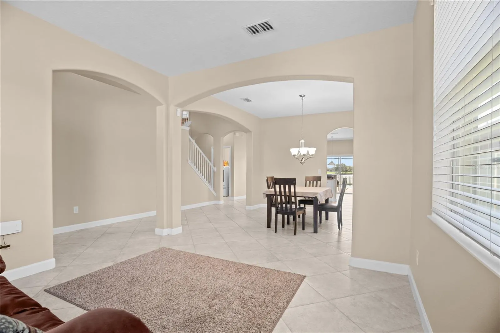 1586 THETFORD CIR