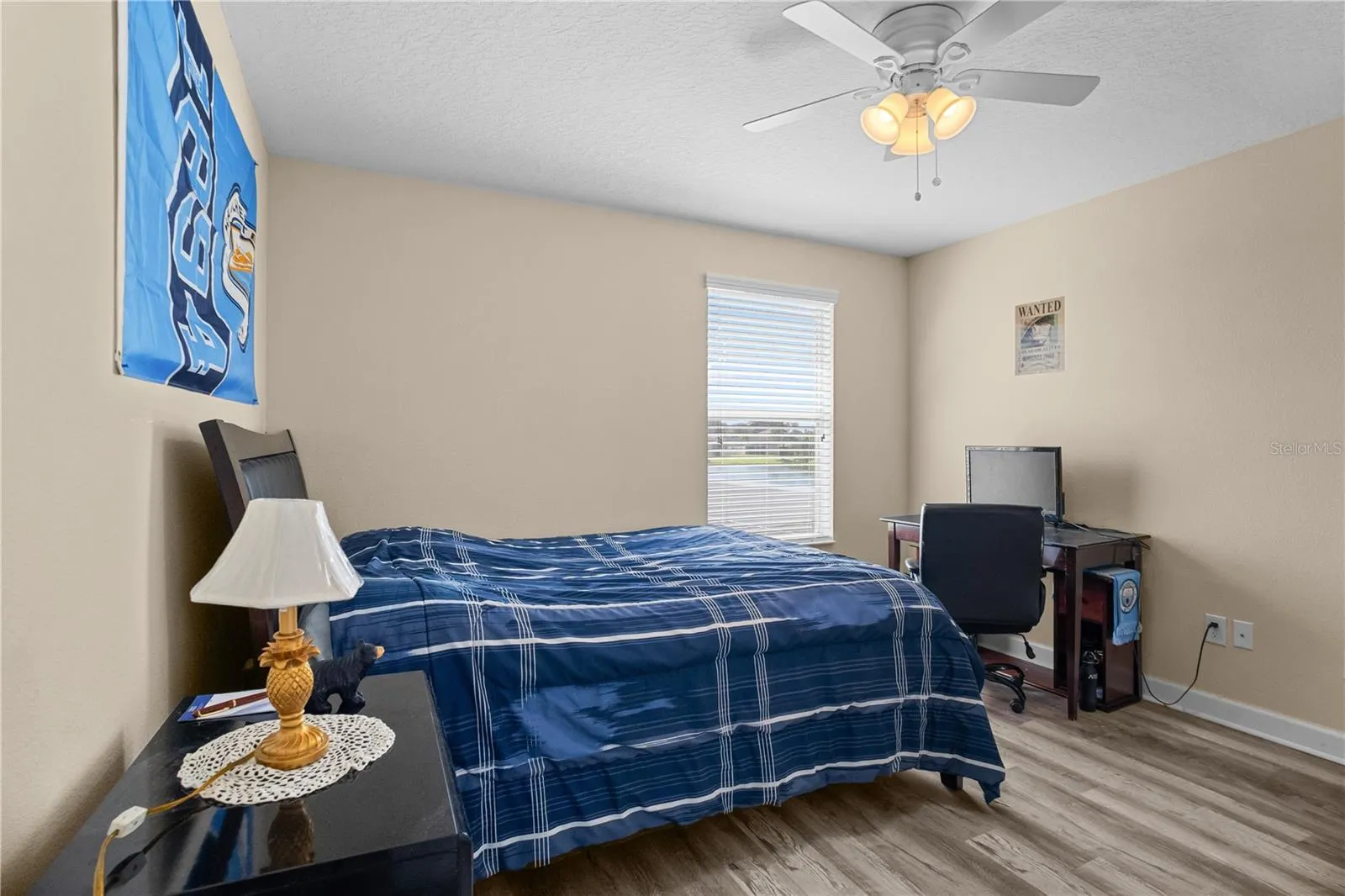1586 THETFORD CIR