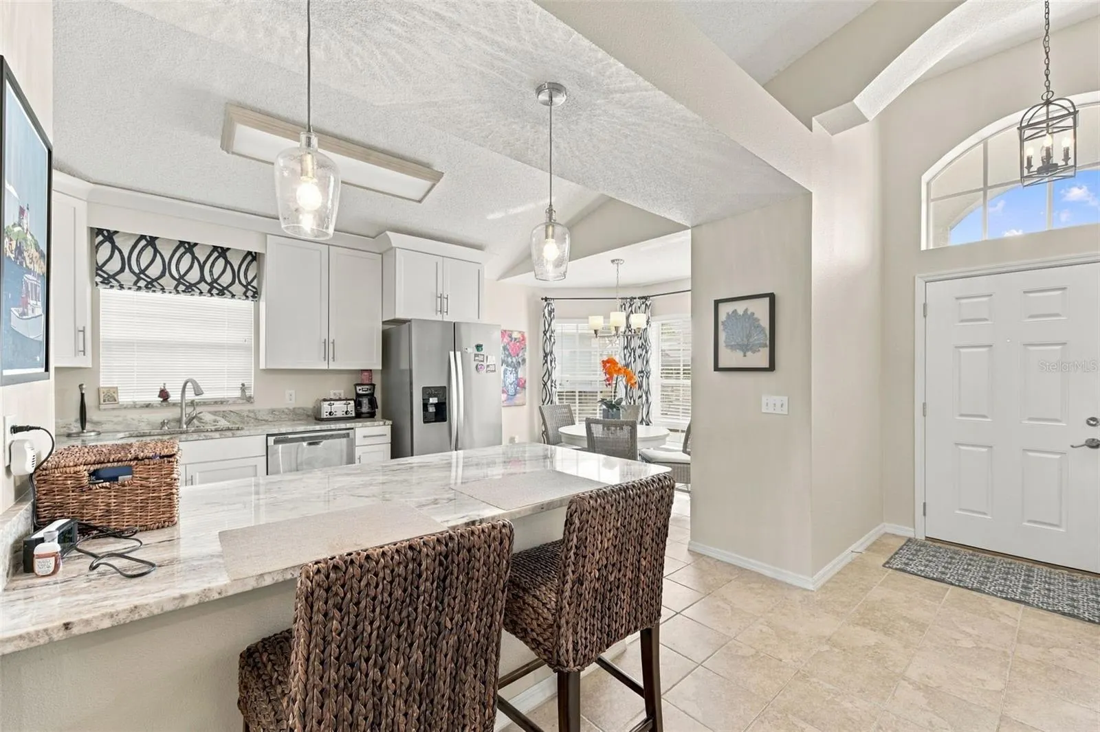 1022 CHALLENGER AVE