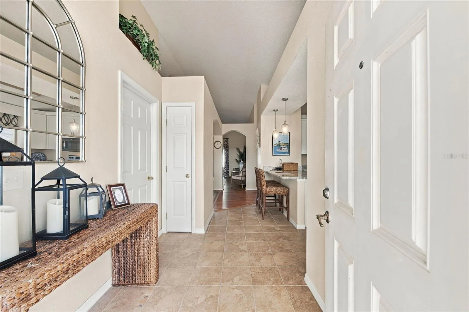 1022 CHALLENGER AVE