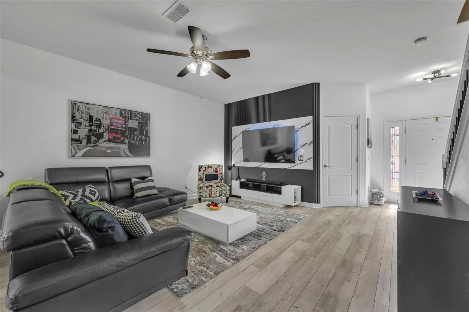 2829 ADELAIDE CT