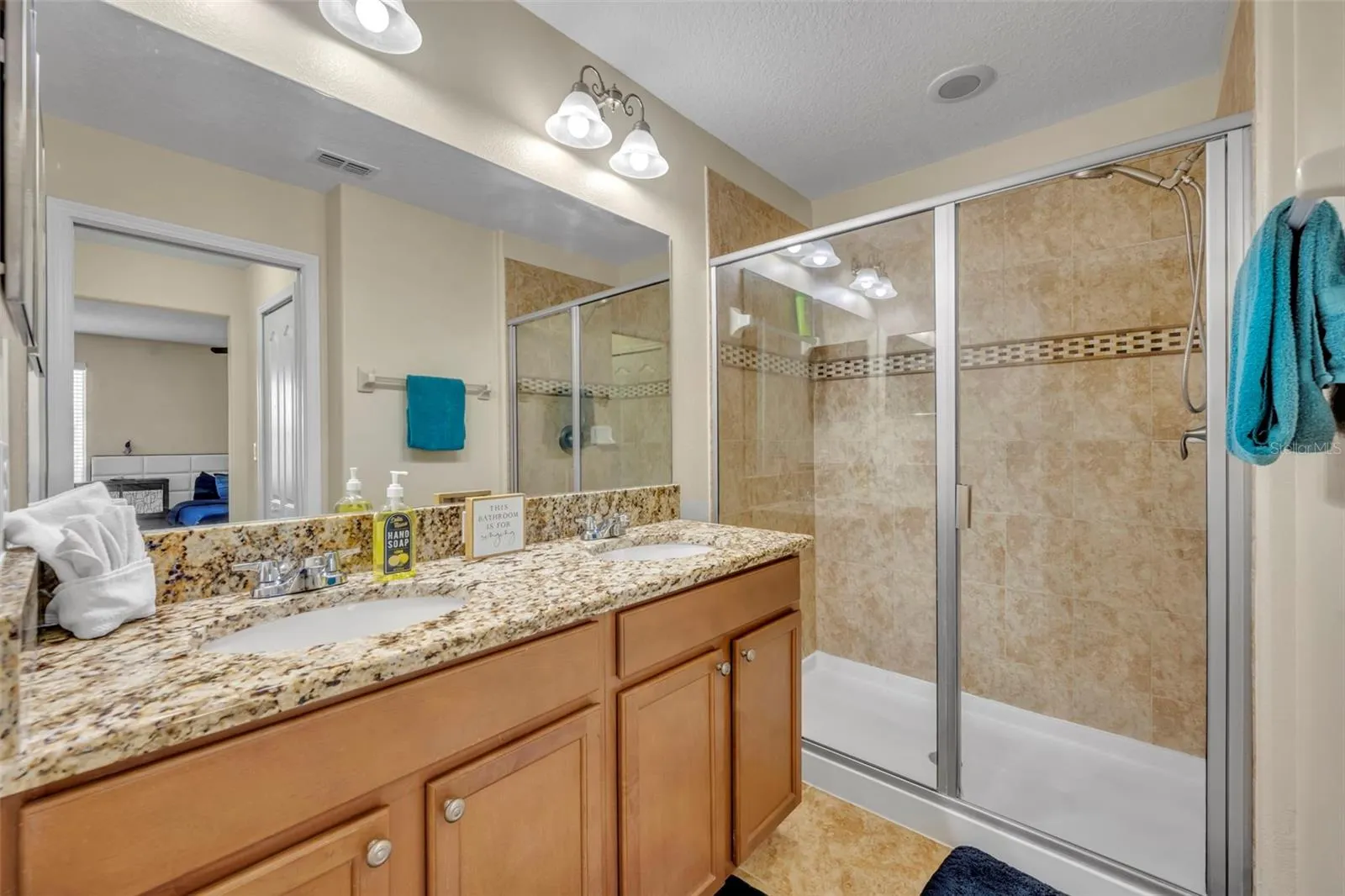 2829 ADELAIDE CT