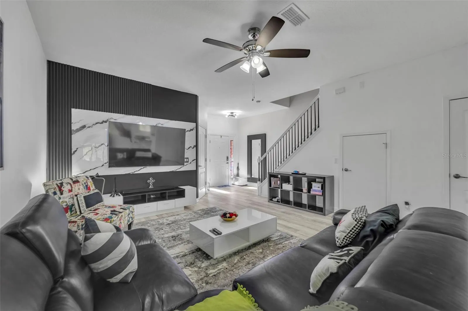 2829 ADELAIDE CT