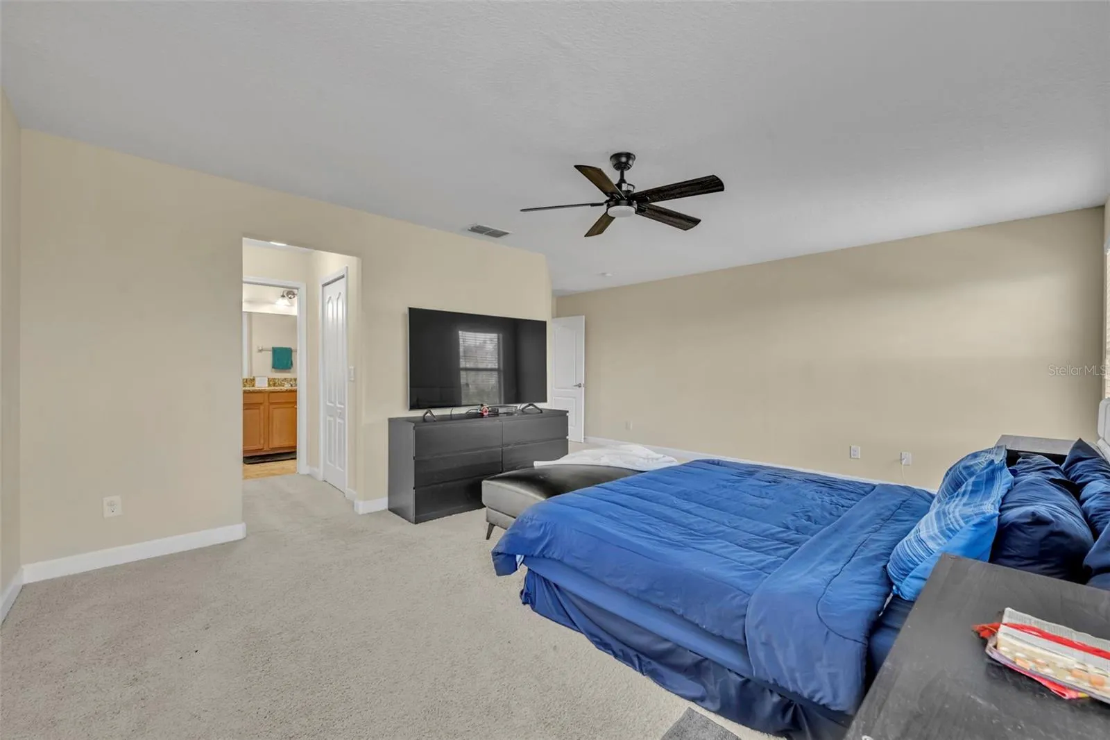 2829 ADELAIDE CT