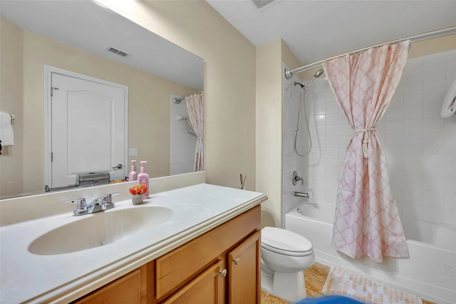 2829 ADELAIDE CT