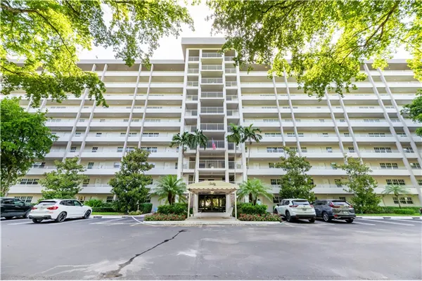 605 OAKS DR #607 #607