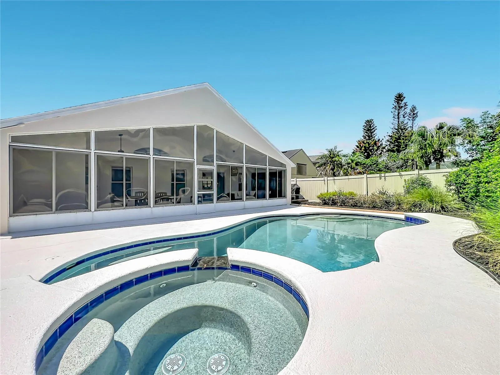13343 HERON COVE DR