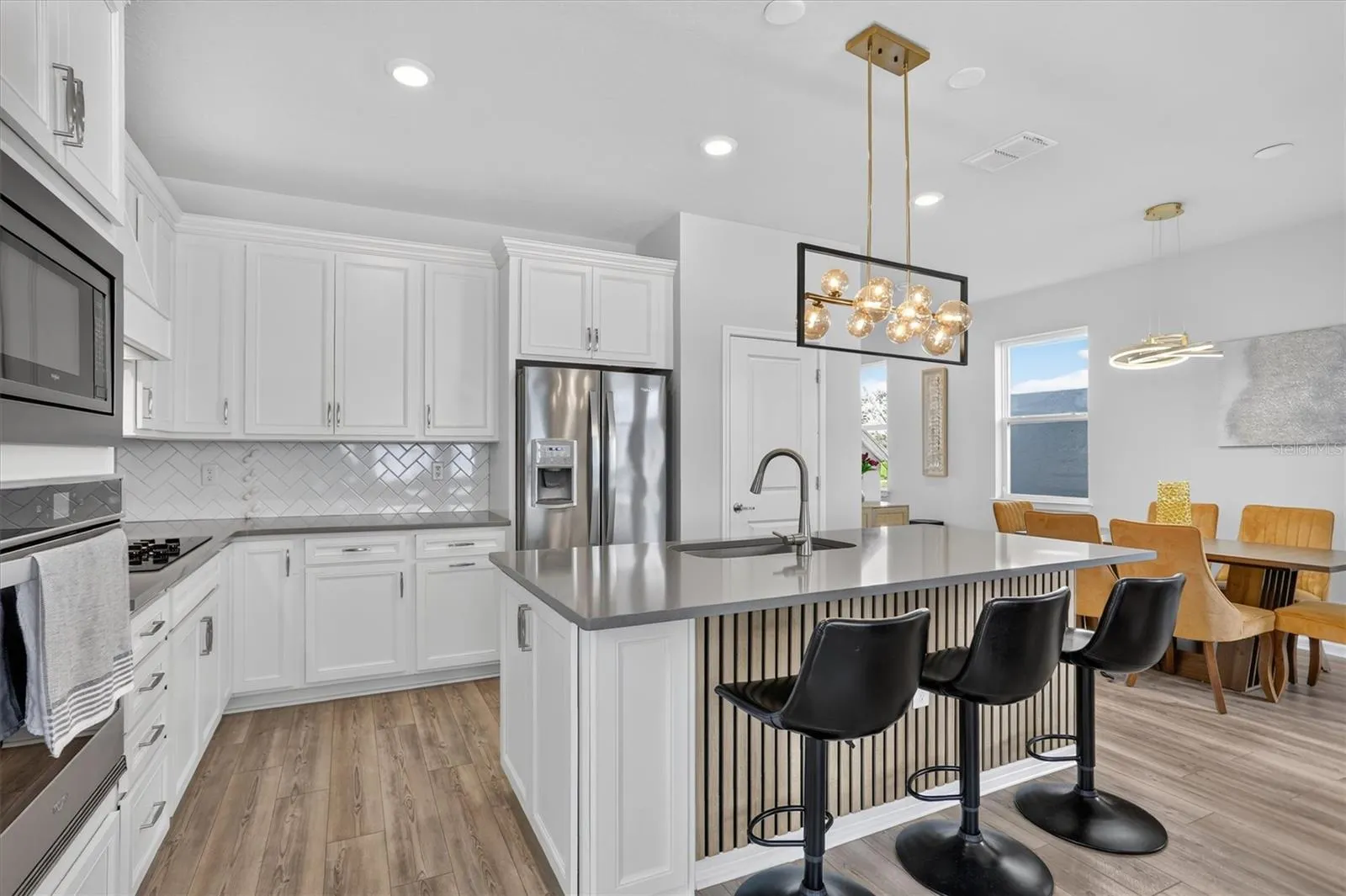 10233 FOLLY BEACH RD