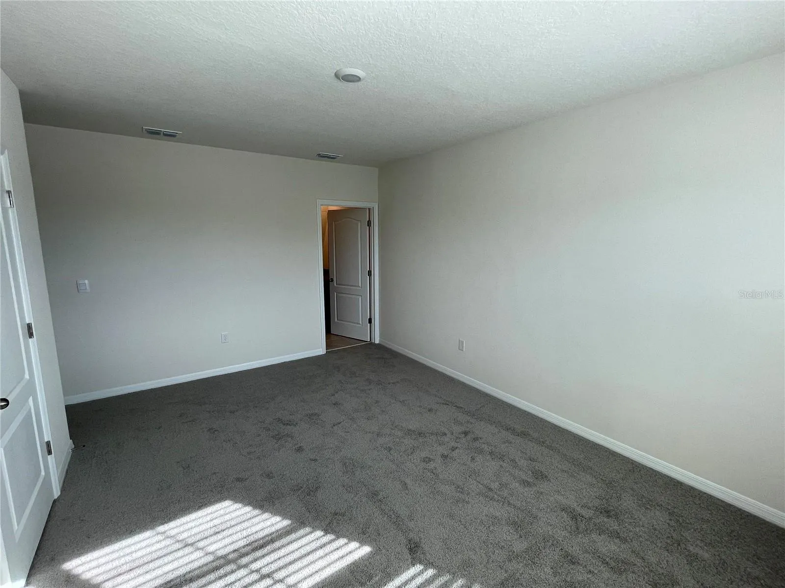 3053 CANARY AVE