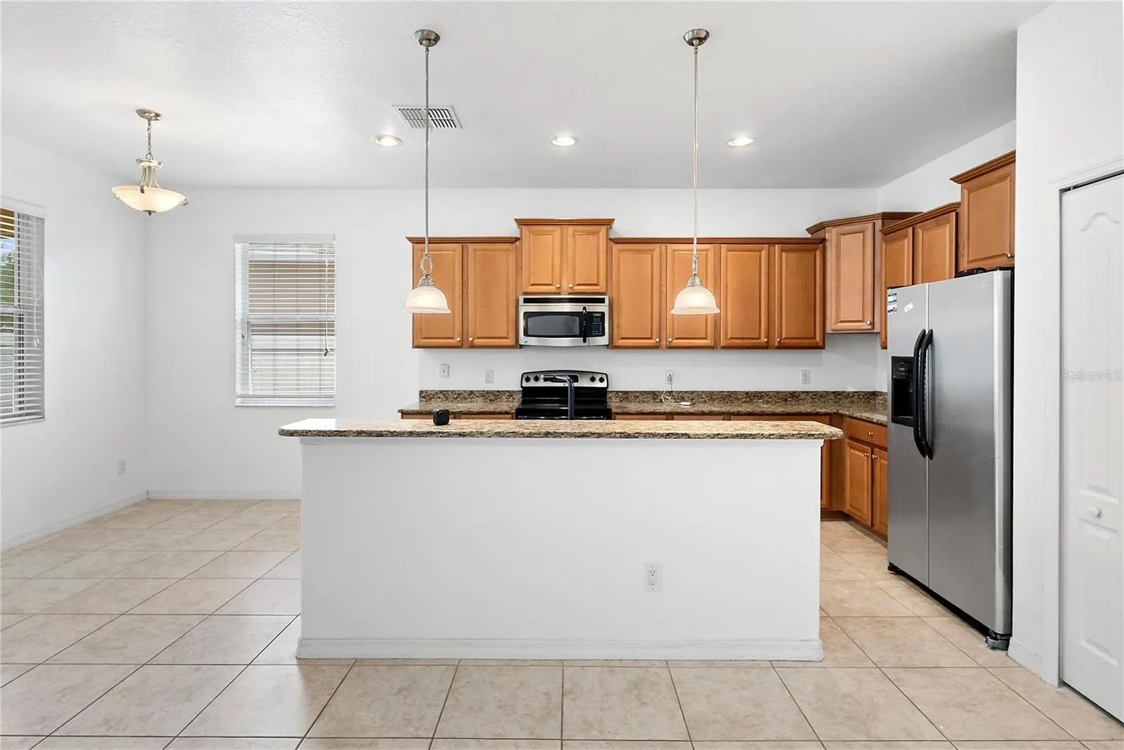 2336 CROSSTON CIR