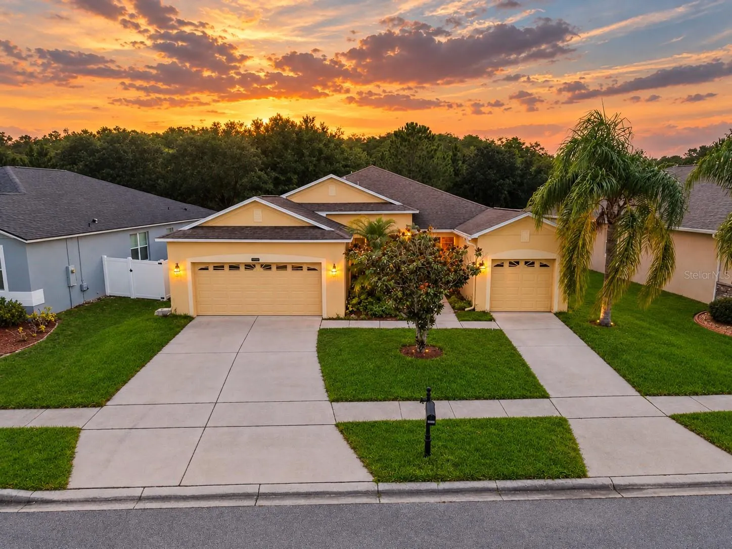 2336 CROSSTON CIR