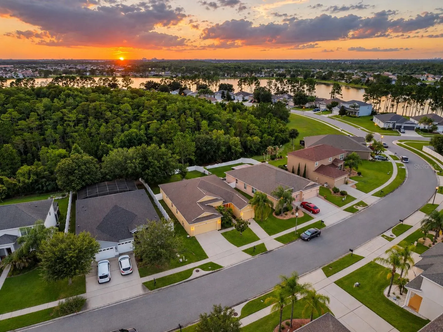 2336 CROSSTON CIR