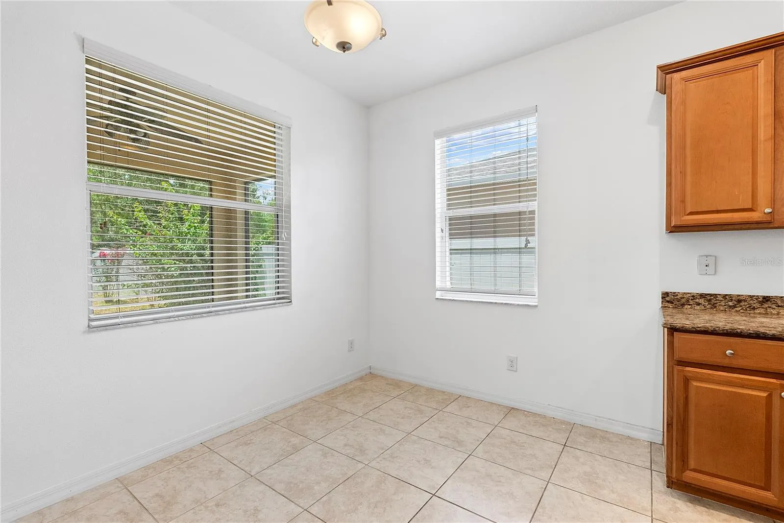 2336 CROSSTON CIR