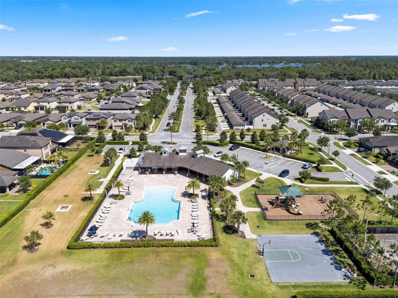2819 MEAD AVE