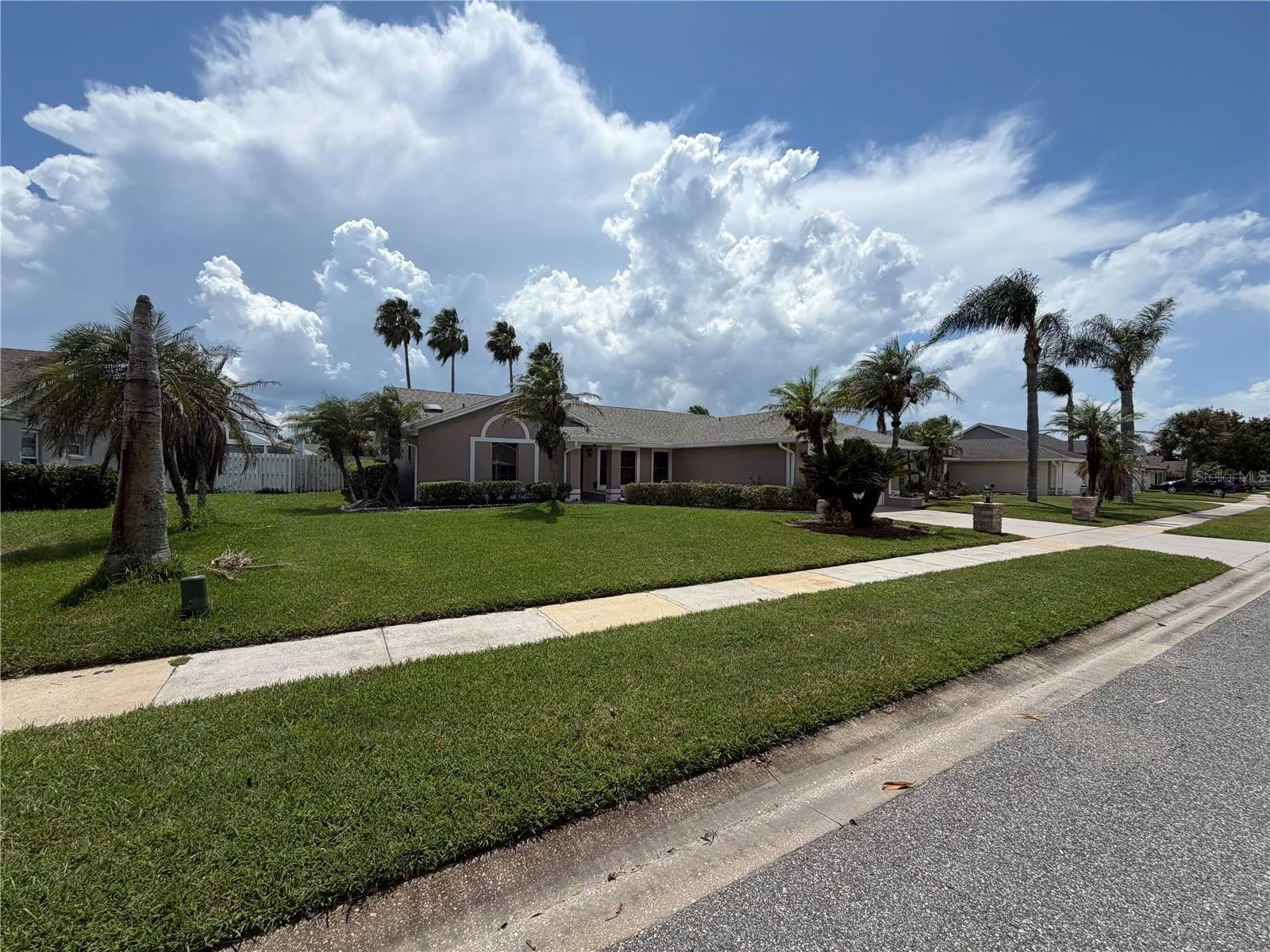 14725 EAGLES CROSSING DR