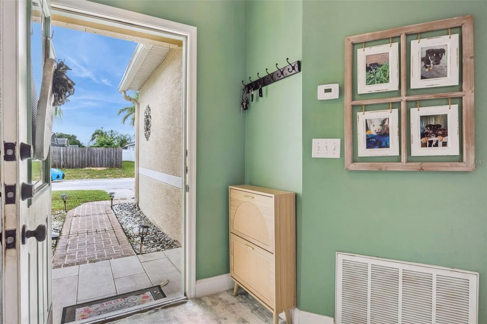 227 TIFFANY LOOP