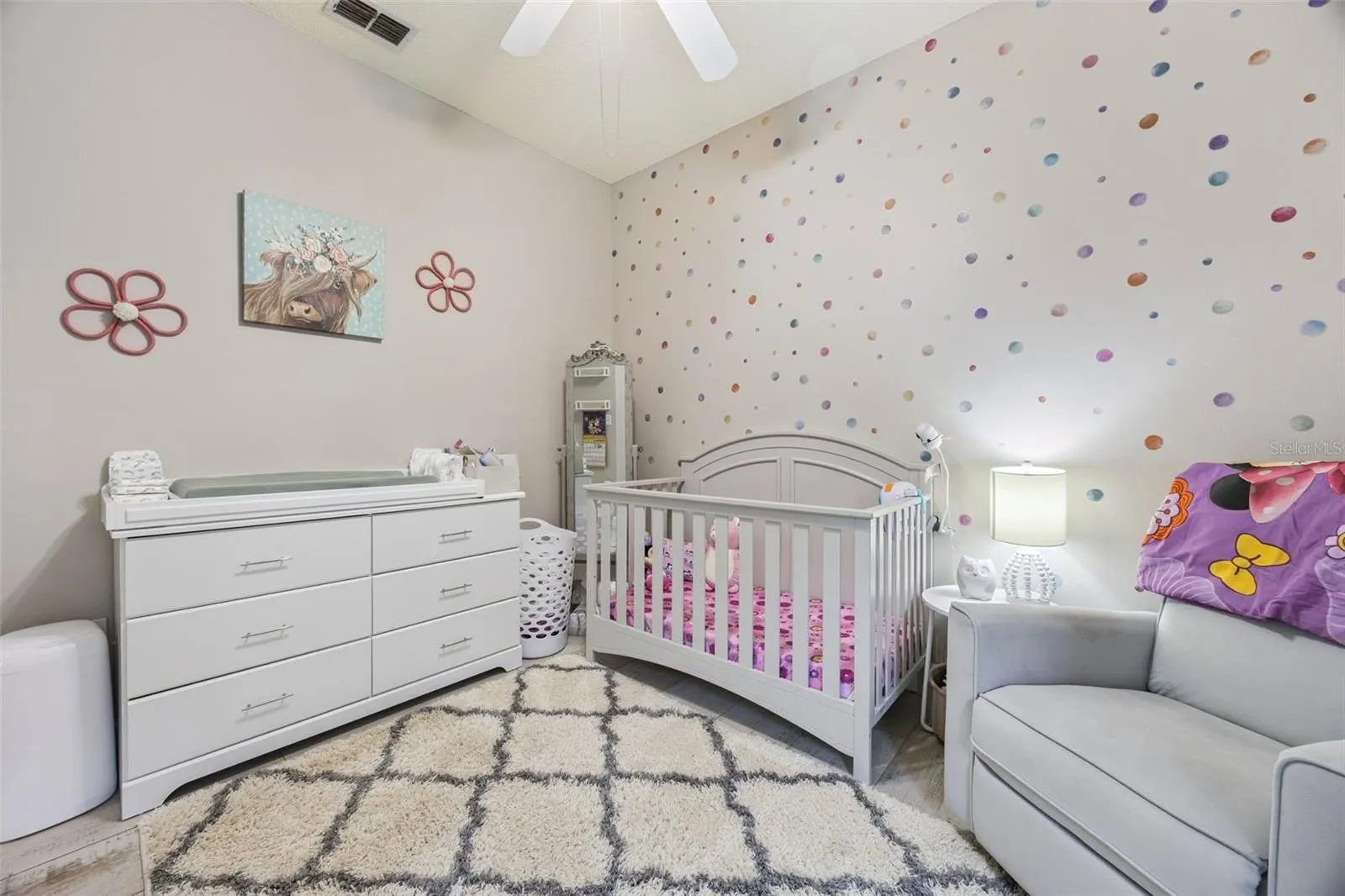 227 TIFFANY LOOP