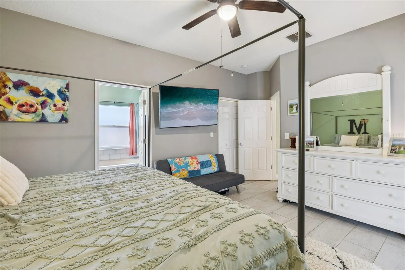 227 TIFFANY LOOP