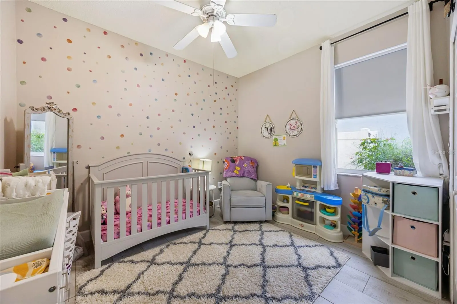 227 TIFFANY LOOP