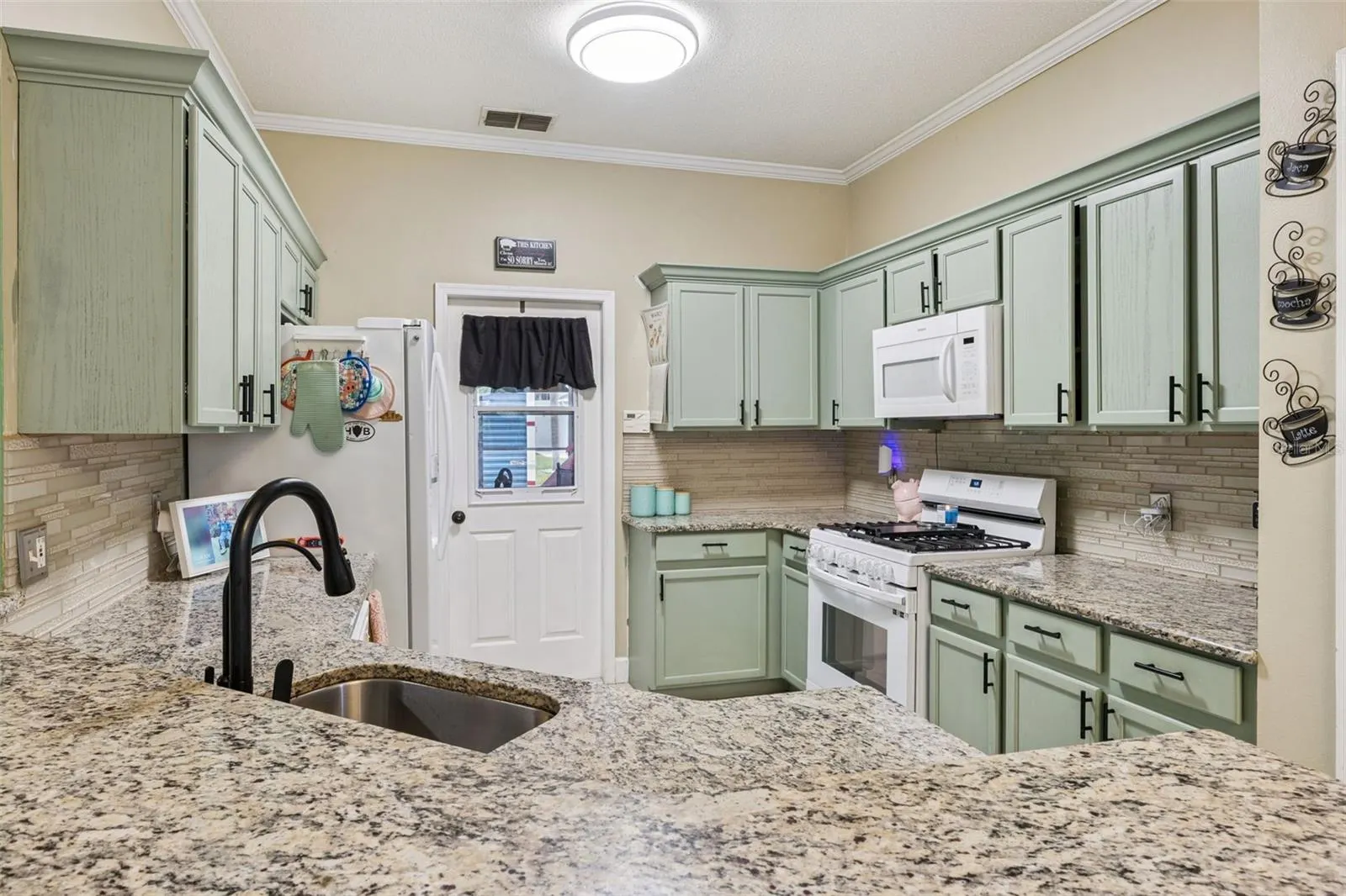 227 TIFFANY LOOP